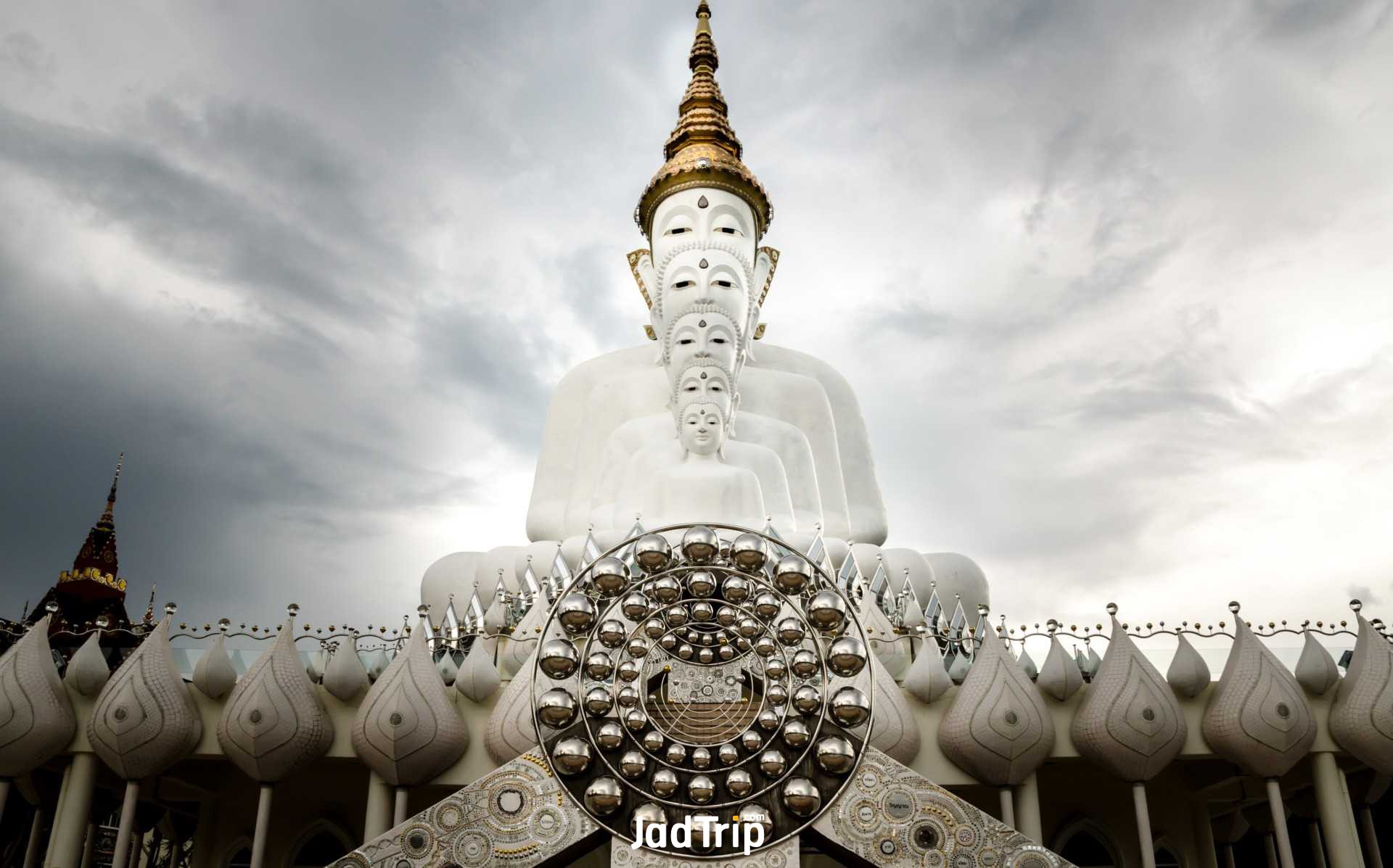 วัดพระธาตุผาซ่อนแก้ว จังหวัดเพชรบูรณ์_jadtrip.jpg