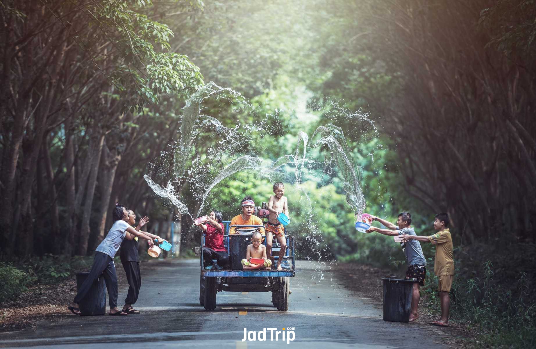 สงกรานต์ ประวัติ กิจกรรมประเพณีวันสงกรานต์jadtrip (9).jpg