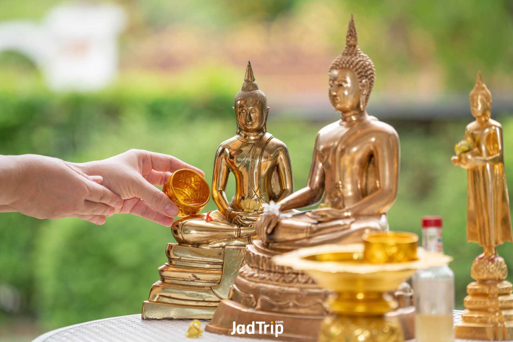 สงกรานต์ ประวัติ กิจกรรมประเพณีวันสงกรานต์jadtrip (3).jpg