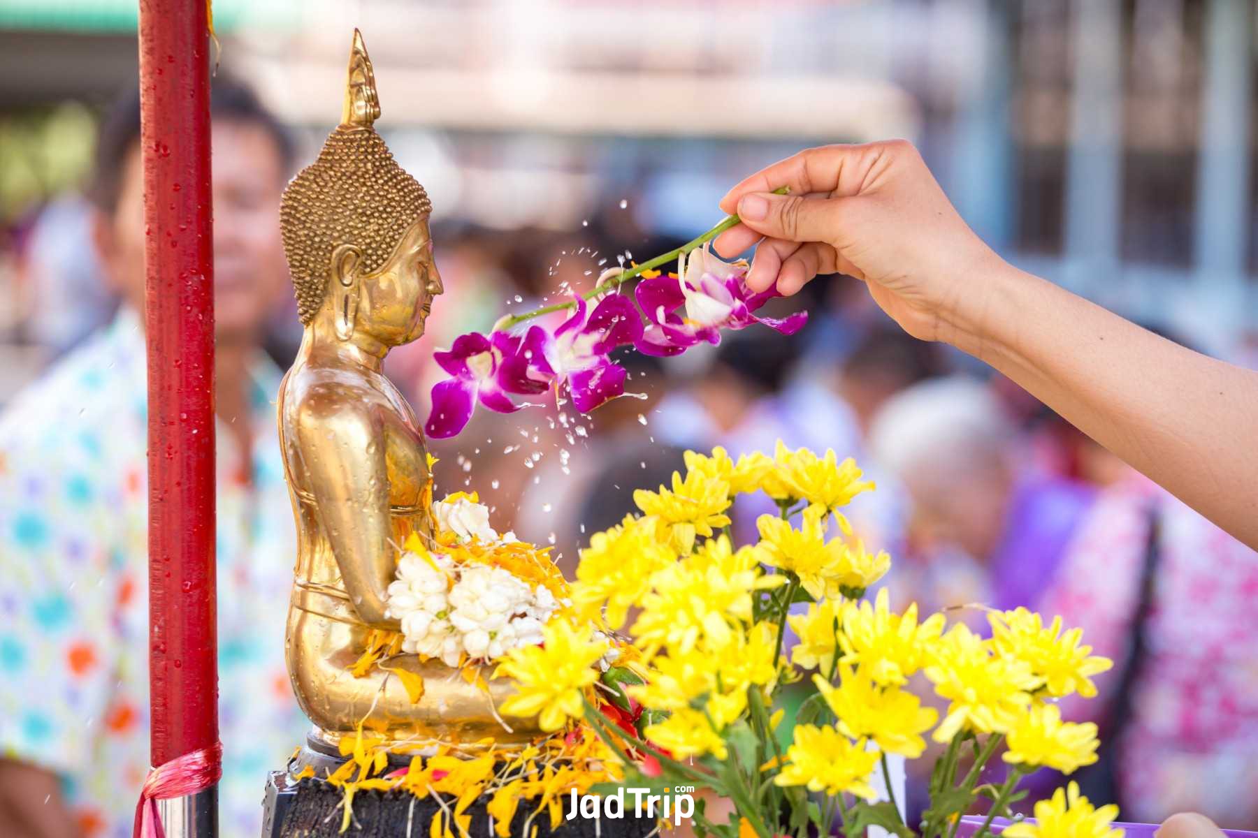 สงกรานต์ ประวัติ กิจกรรมประเพณีวันสงกรานต์jadtrip (14).jpg
