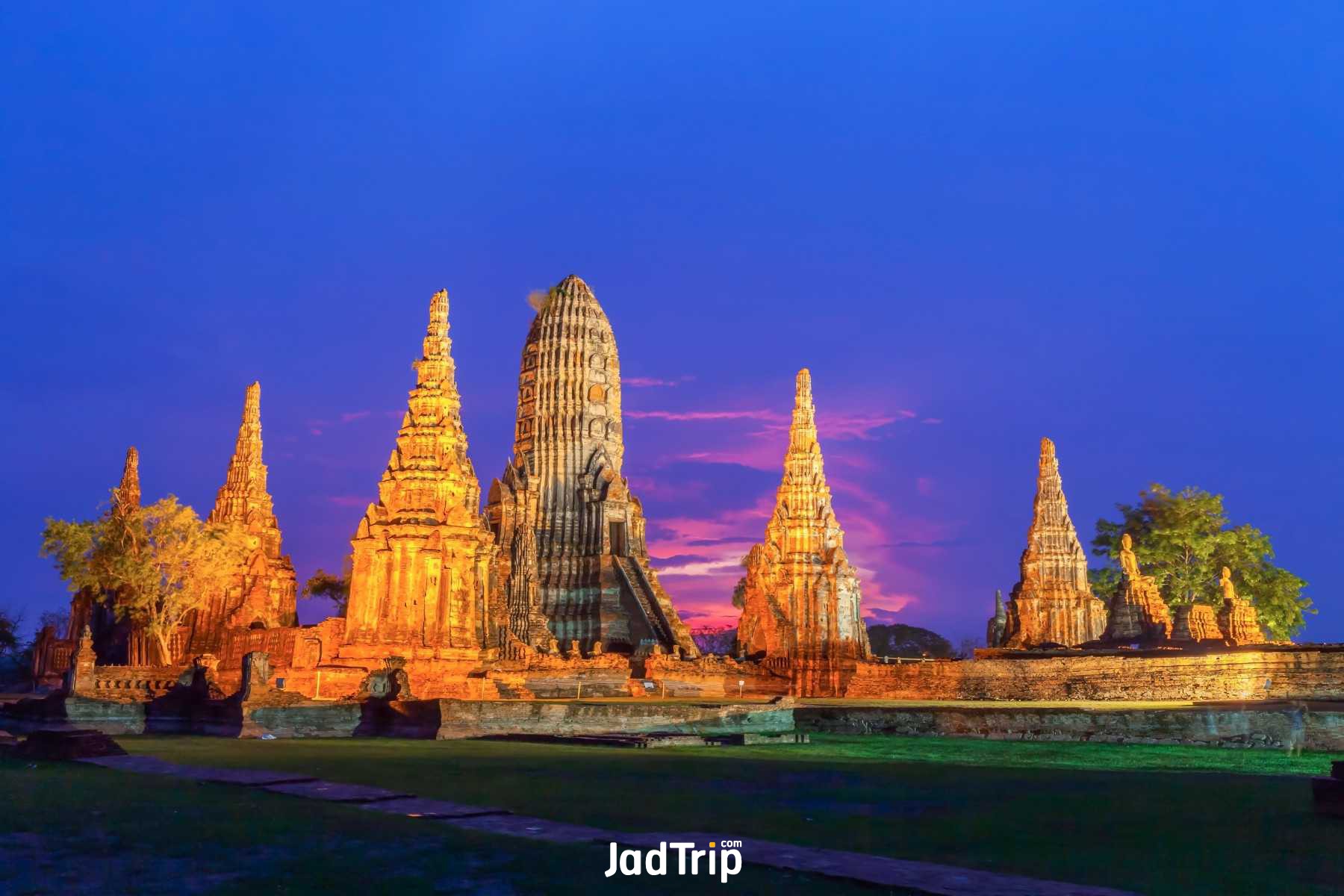 วัดมหาธาตุ_jadtrip (3).jpg