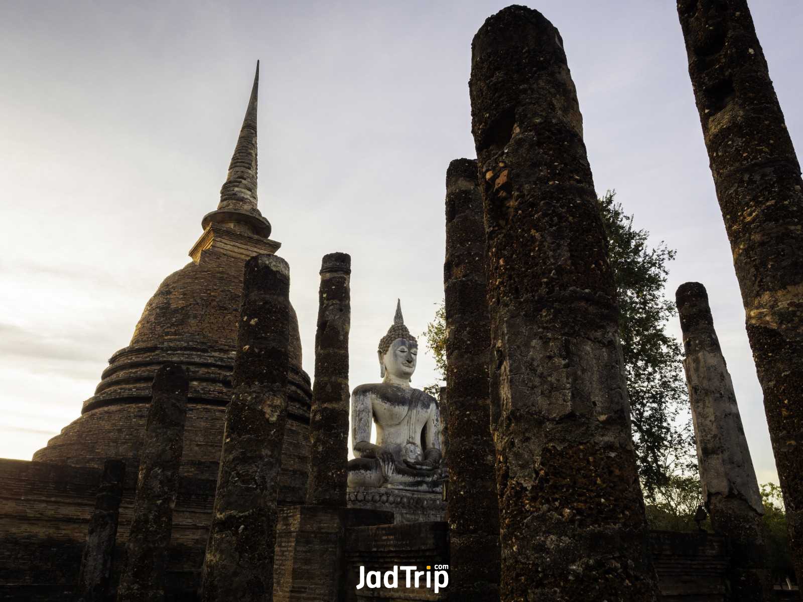 วัดมหาธาตุ_jadtrip (4).jpg