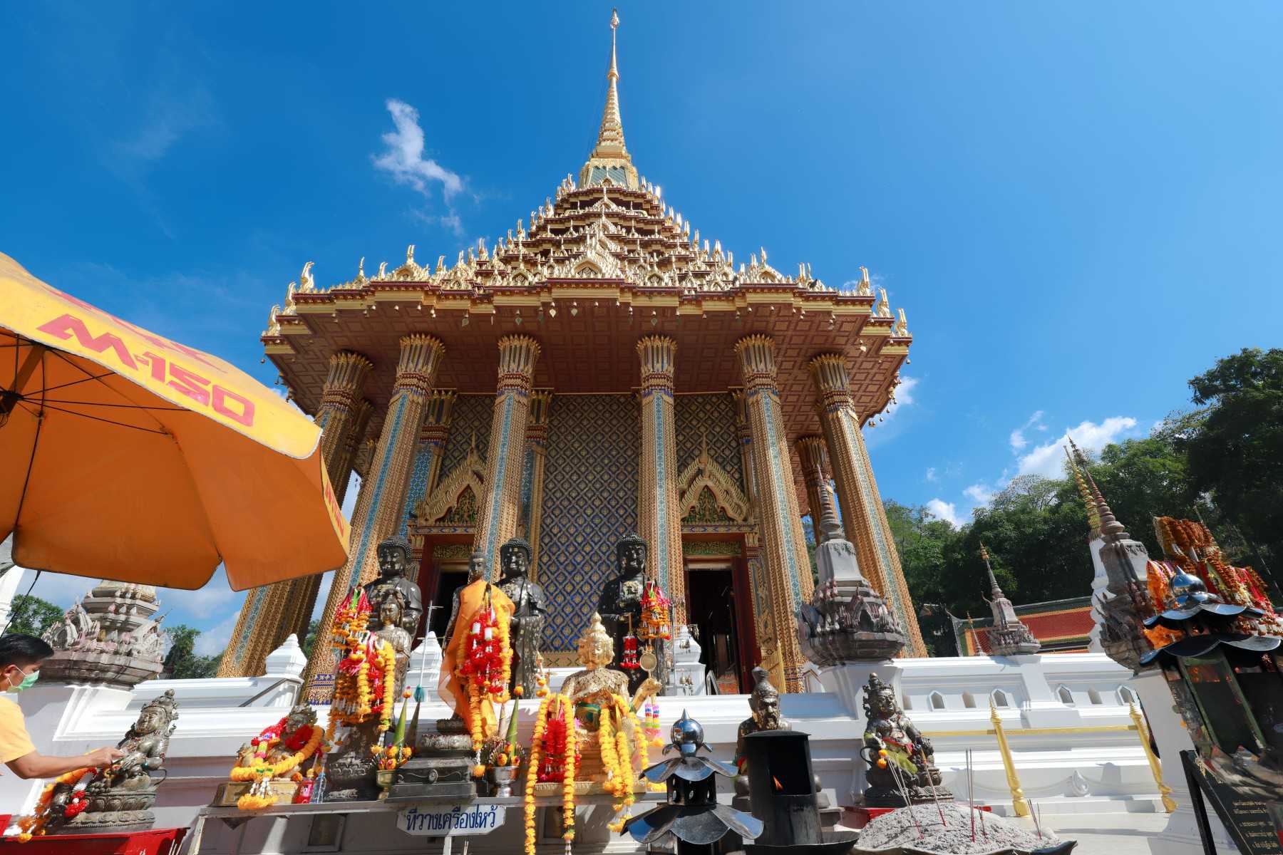 วัดพระพุทธบาทราชวรมหาวิหาร วัดดัง สระบุรี (10)_jadtrip.jpg