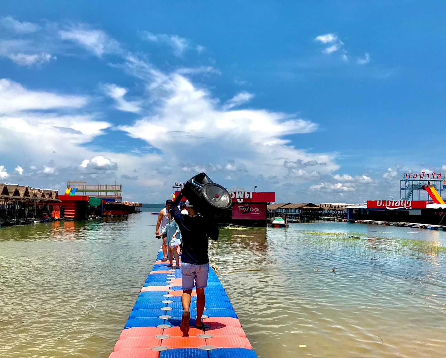 โลมา ซีฟู้ดด พัทยาน้อย อุบล (1).jpg