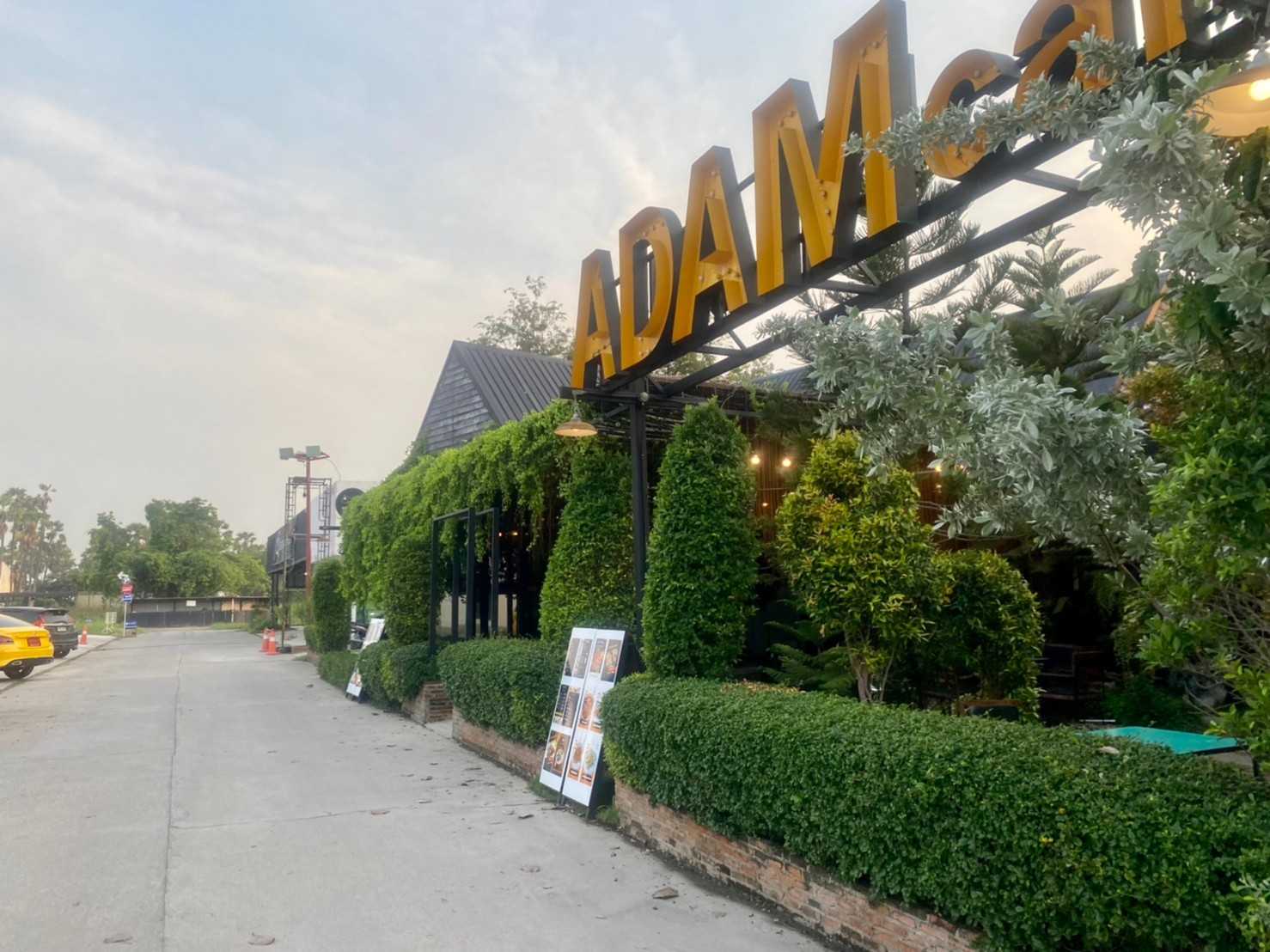 คาเฟ่ ADAM ปทุม (2).jpg