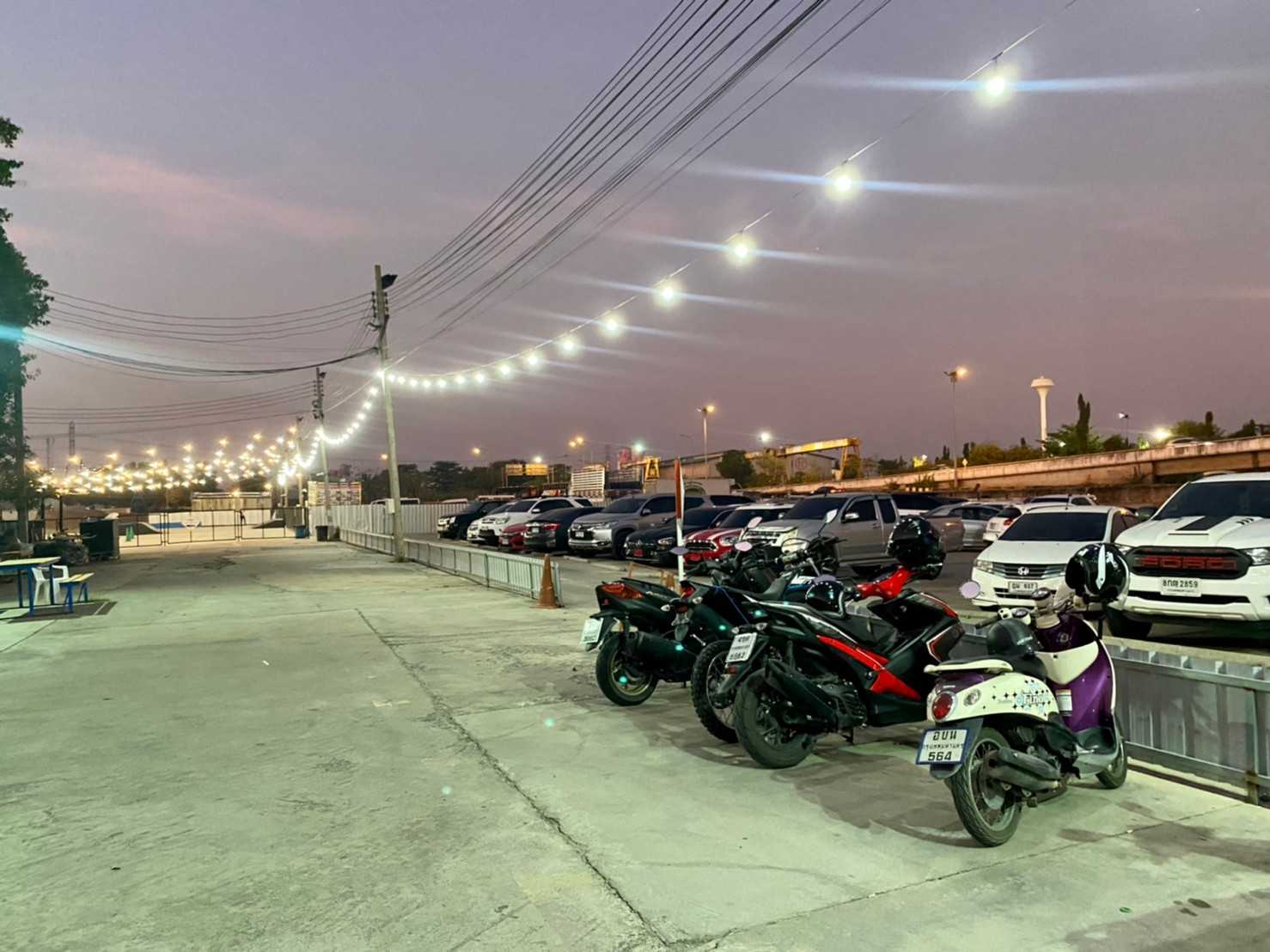 ตลาดนกฮู2ปทุมธานี (1).jpg