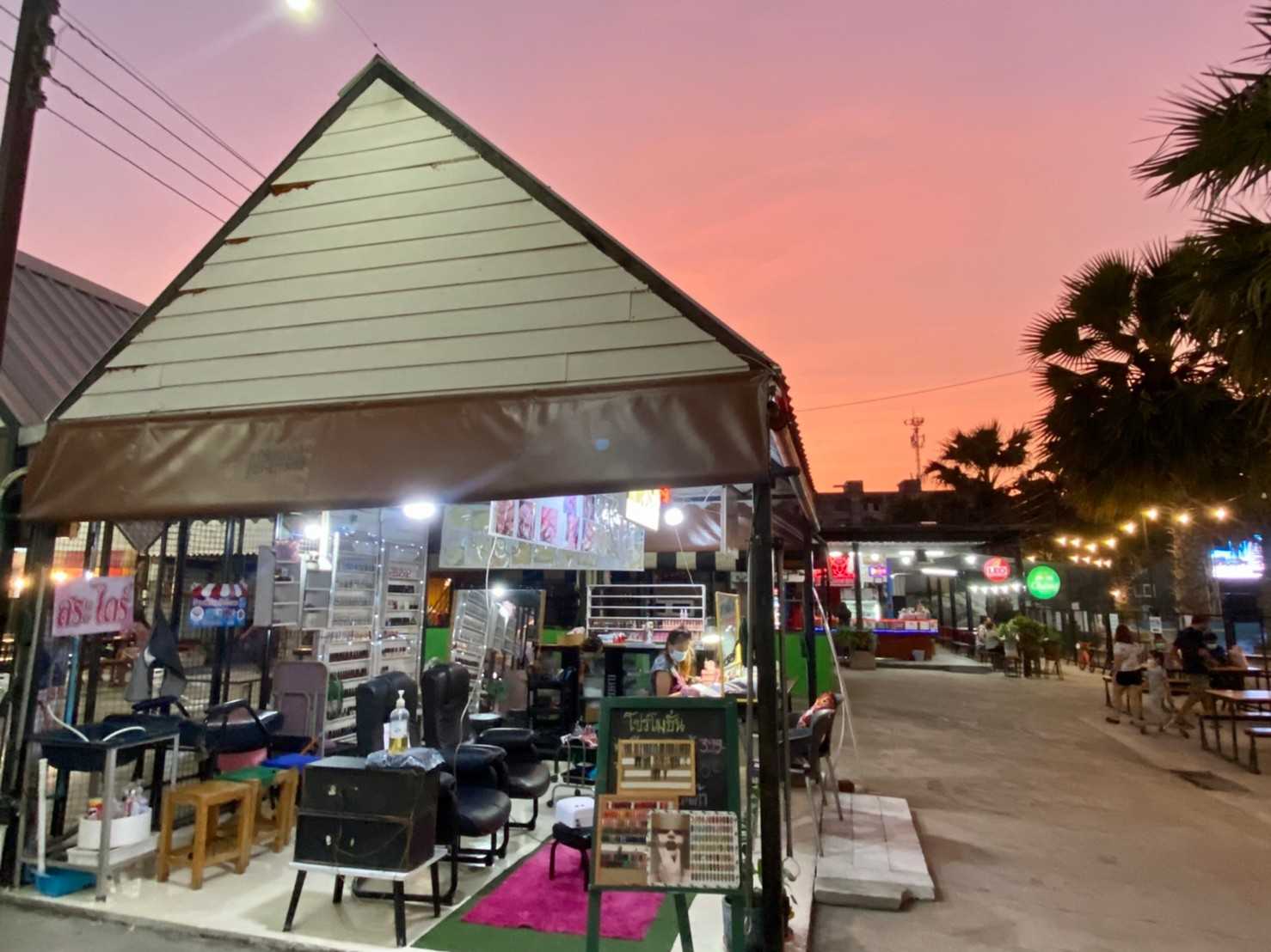 ตลาดนกฮู2ปทุมธานี (9).jpg