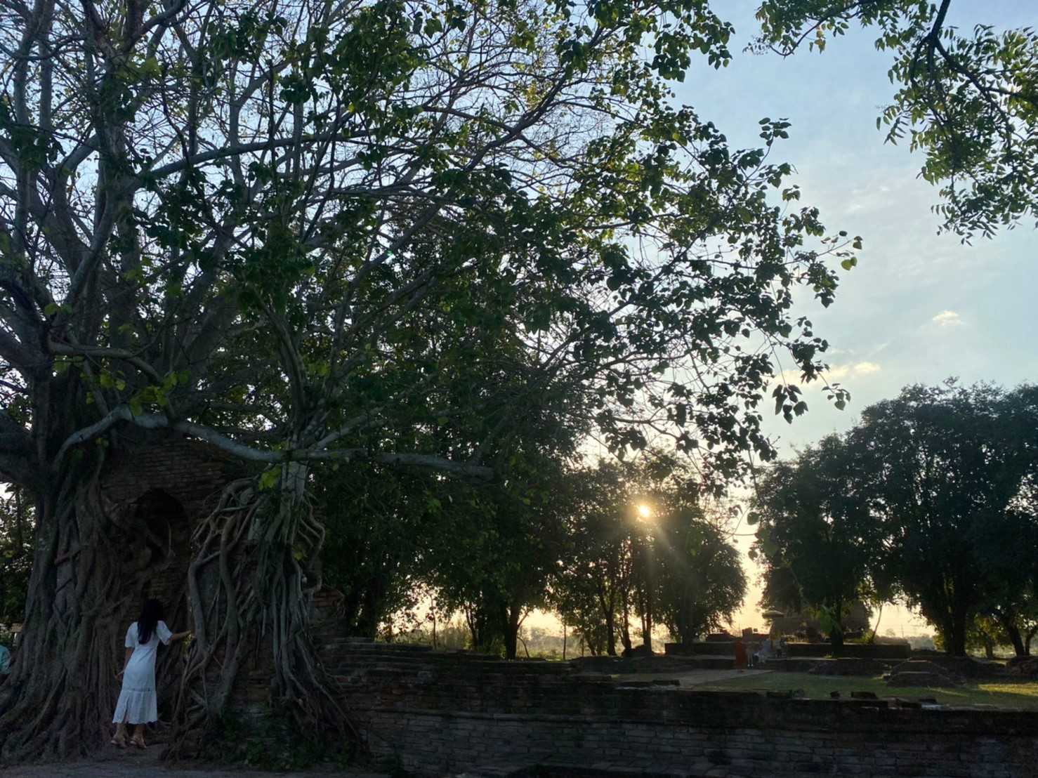 ประตูกาลเวลา วัดพระงาม  (10).jpg