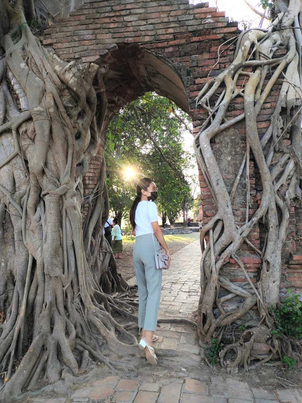ประตูกาลเวลา วัดพระงาม  (15).jpg