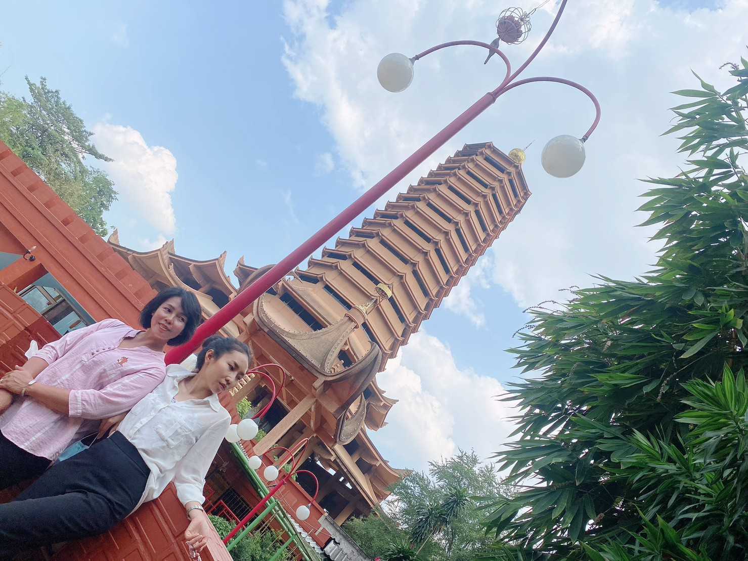 ตำหนักพระแม่กวนอิมโชคชัย 4  (1).jpg