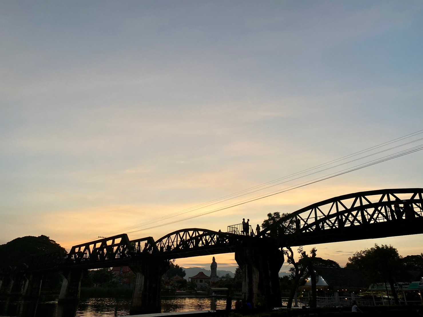 สะพานข้ามแม่น้ำแคว กลางคืน (2).jpg