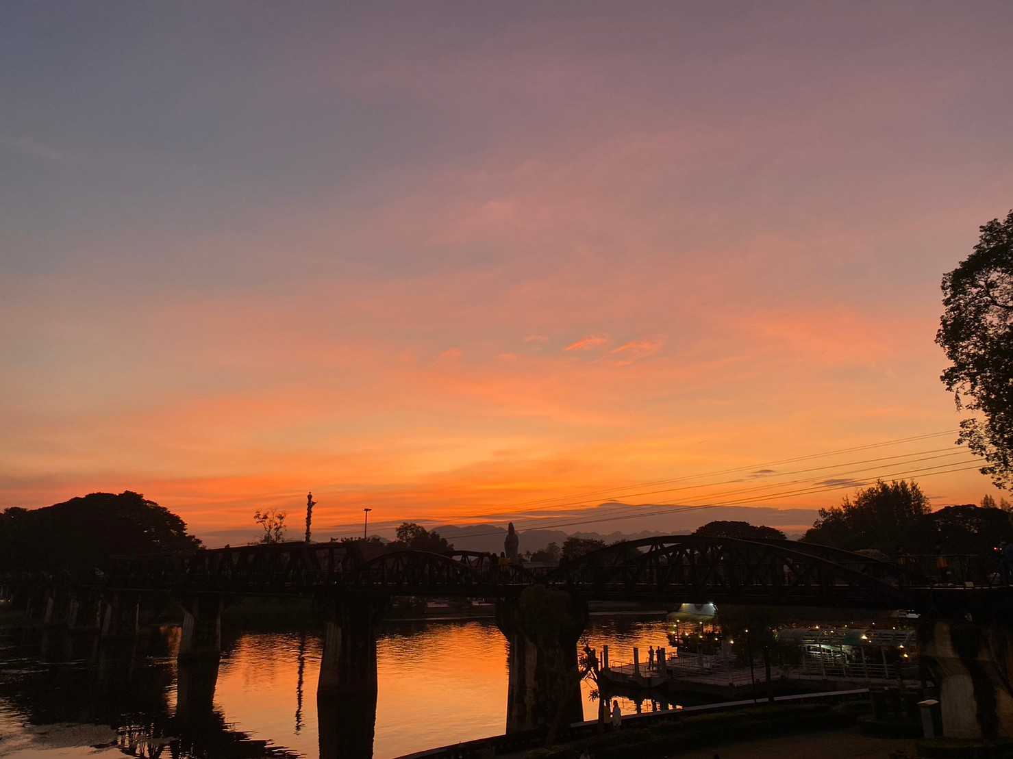 สะพานข้ามแม่น้ำแคว กลางคืน (9).jpg