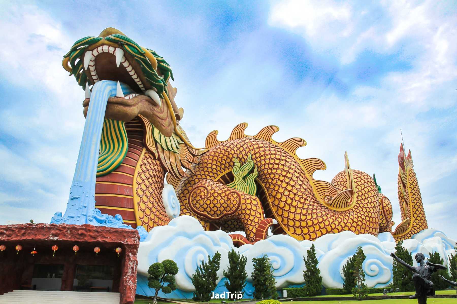 หมู่บ้านมังกรสวรรค์ สุพรรณบุรี jadtrip (1).jpg