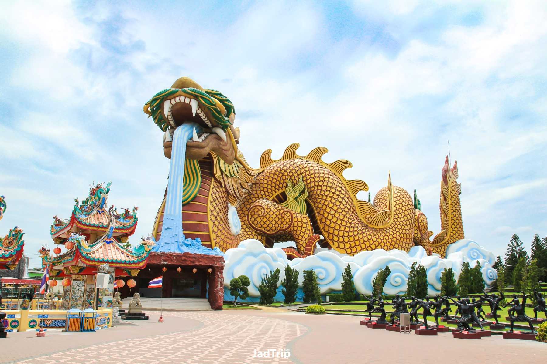 หมู่บ้านมังกรสวรรค์ สุพรรณบุรี jadtrip (2).jpg