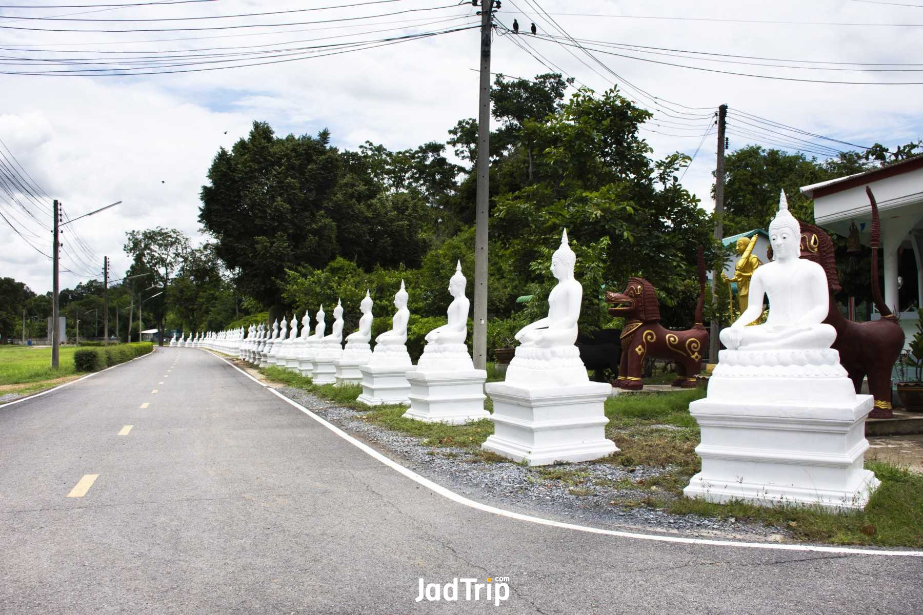วัดพระแก้ว วัดชัยนาท (5)_jadtrip.jpg