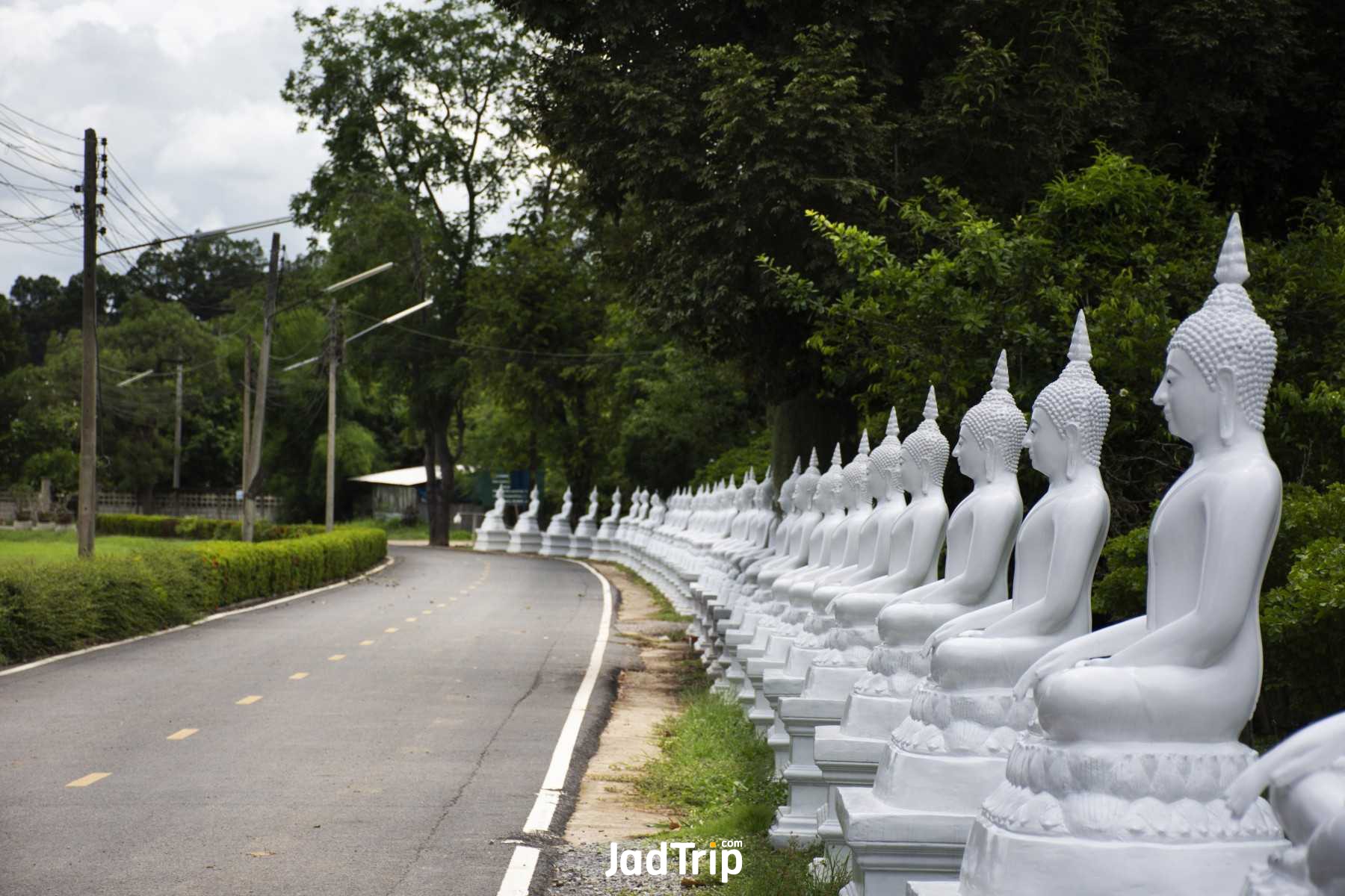 วัดพระแก้ว วัดชัยนาท (6)_jadtrip.jpg