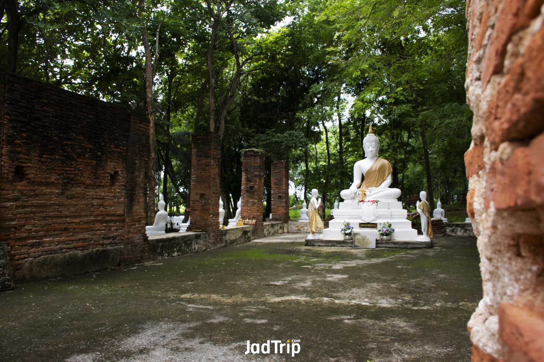 วัดพระแก้ว วัดชัยนาท (15)_jadtrip.jpg