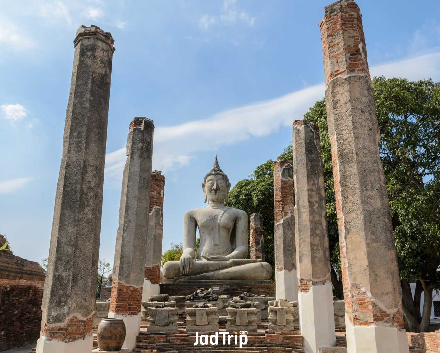 วัดมหาธาตุชัยนาท_jadtrip.jpg