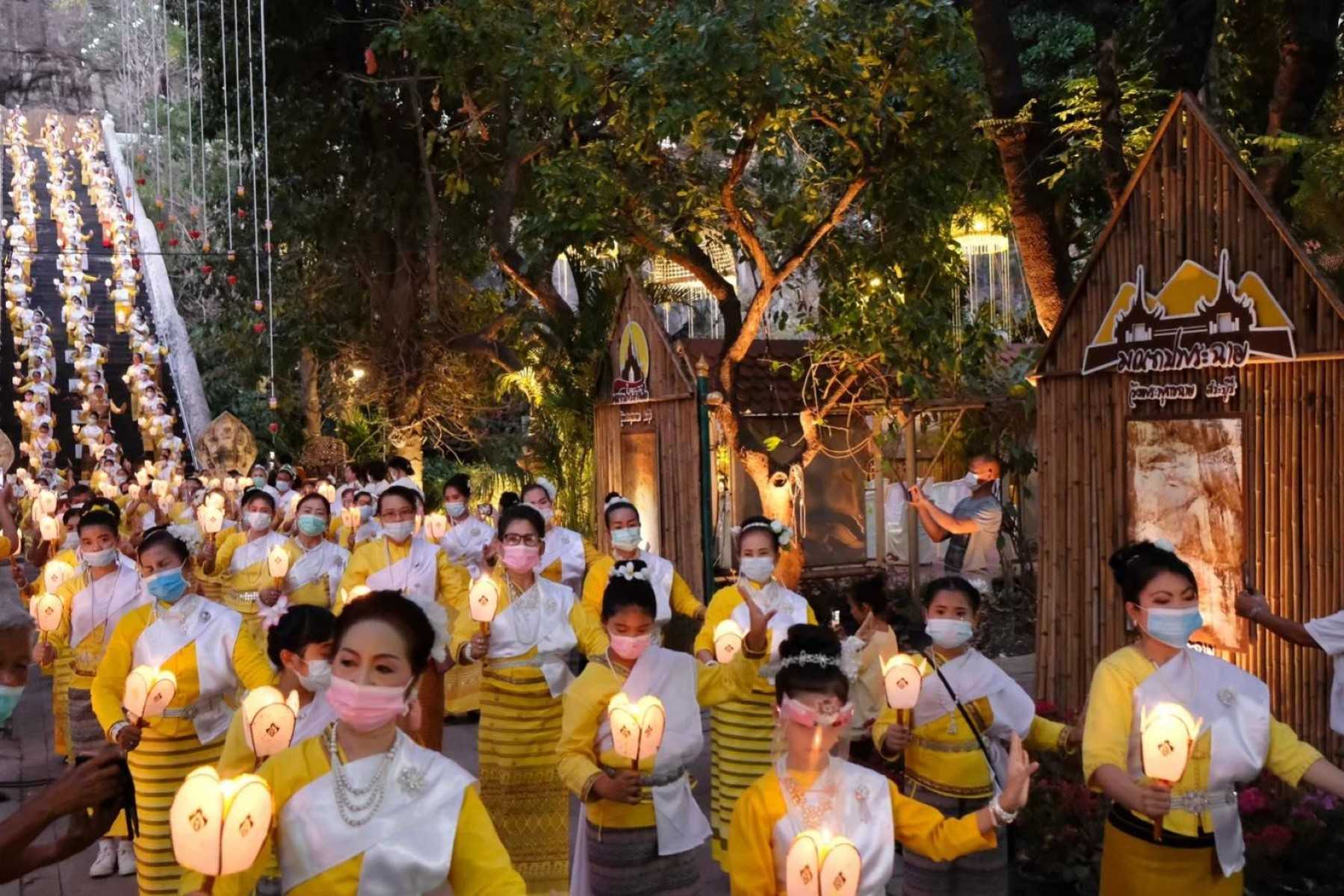วัดพระพุทธฉาย จังหวัดสระบุรี_jadtrip.jpg