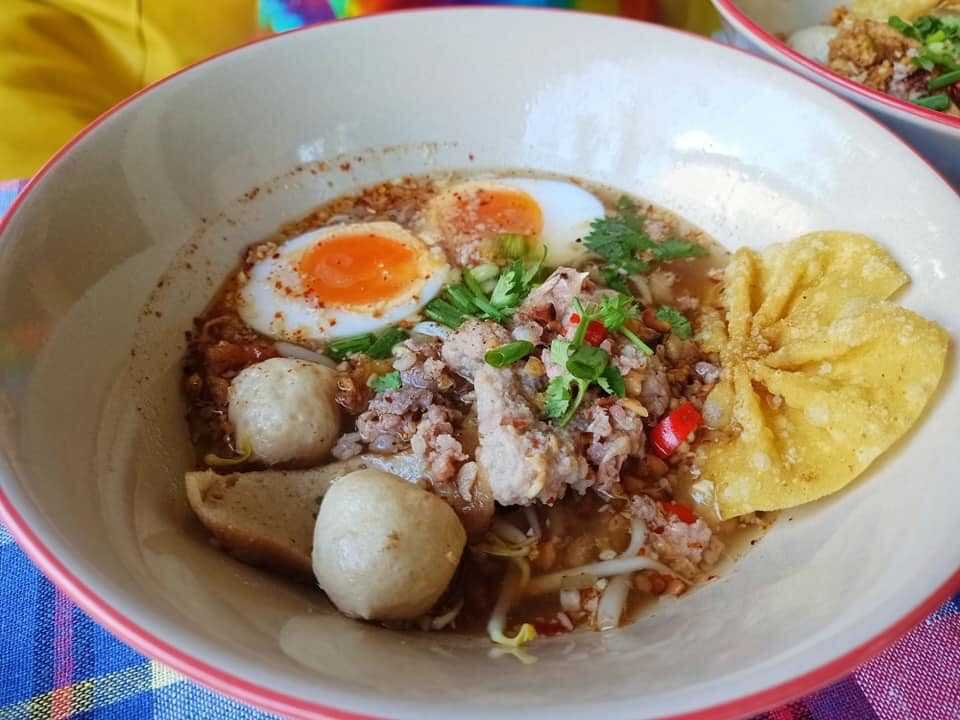 ก๋วยเตี๋ยวห้อยขา บ้านเลขที่ 5.jpg