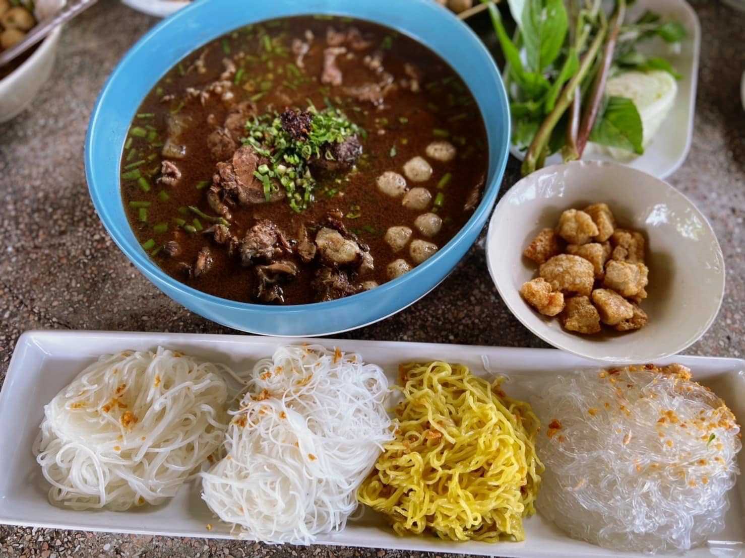 ร้านก๋วยเตี๋ยวเรือป้าเมย์ 5.jpg