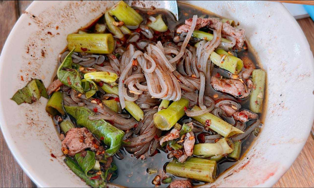 ป.ประทีป ก๋วยเตี๋ยวเรือ (นวลจันทร์).jpg
