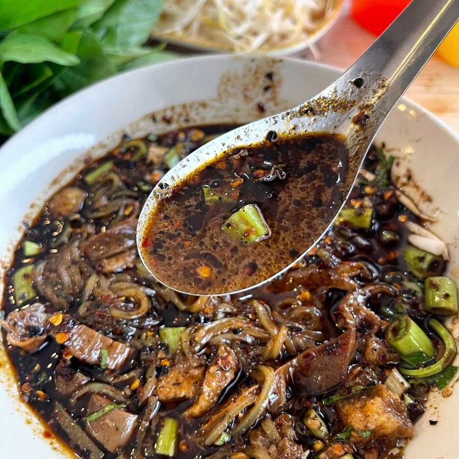 ก๋วยเตี๋ยวเรือลุงจุน รังสิต คลอง5 ปทุมธานี.jpg