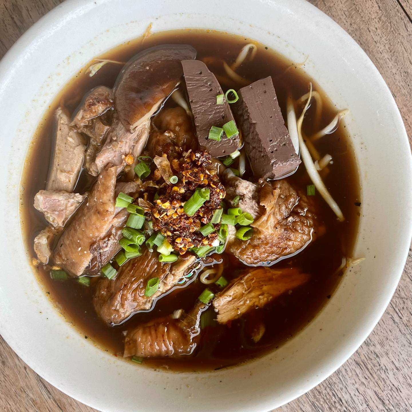 ก๋วยเตี๋ยวเรือรุ่งนภา By พี่นัทใส่แว่น.jpg