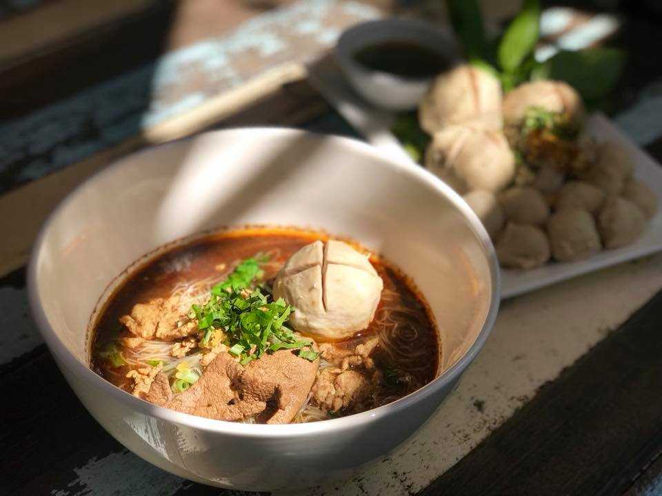 ก๋วยเตี๋ยวเรือตาหนวด สาขาเมืองทองธานี2.jpg