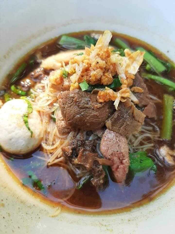 ก๋วยเตี๋ยวเรือในคลอง อยุธยา.jpg