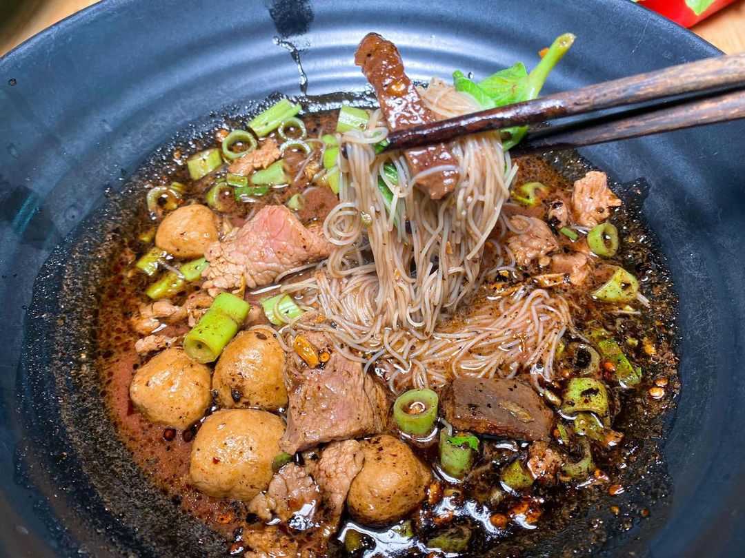 ก๋วยเตี๋ยวเรือชามโต by nudda5.jpg