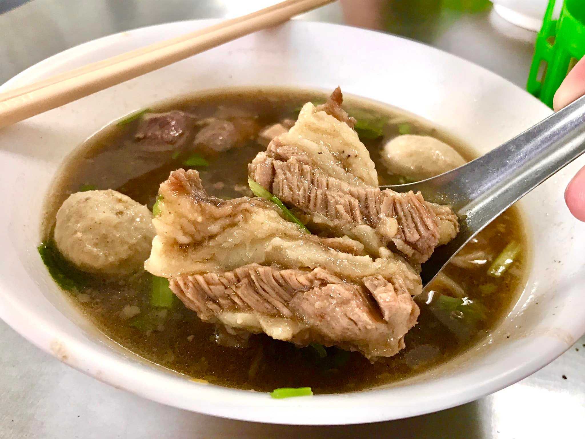 ก๋วยเตี๋ยวเนื้อ อาเหลียง.jpg