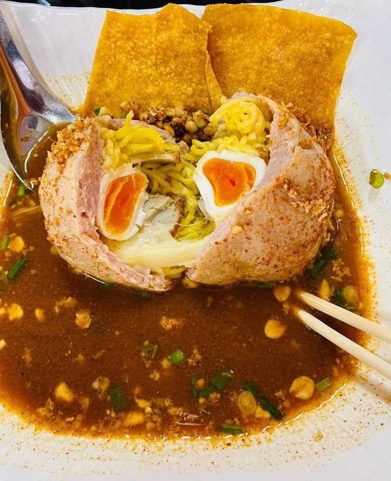 ก๋วยเตี๋ยวไข่แม่อีฟ เจ้าเดียวในแปดริ้ว สาขา1.jpg