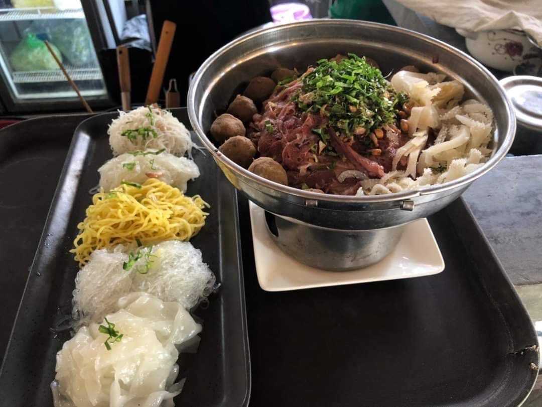 ก๋วยเตี๋ยวเรือลวกปากริมคลอง & หมูกะทะ อยุธยา 3.jpg