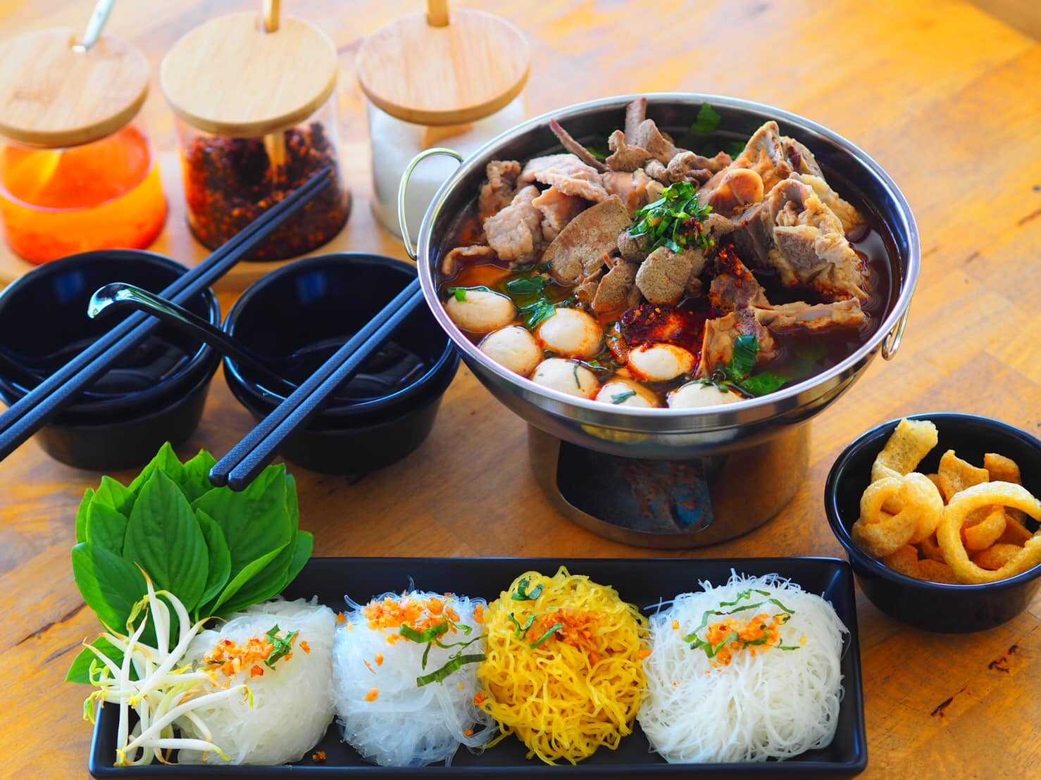 ก๋วยเตี๋ยวเรือนายเกรียง สาขาซอยเวิร์คพอยท์4.jpg