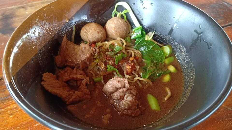 ก๋วยเตี๋ยวเรือหัว ร..jpg