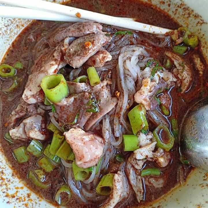 ก๋วยเตี๋ยวเรือ แม่ทองสุข.jpg