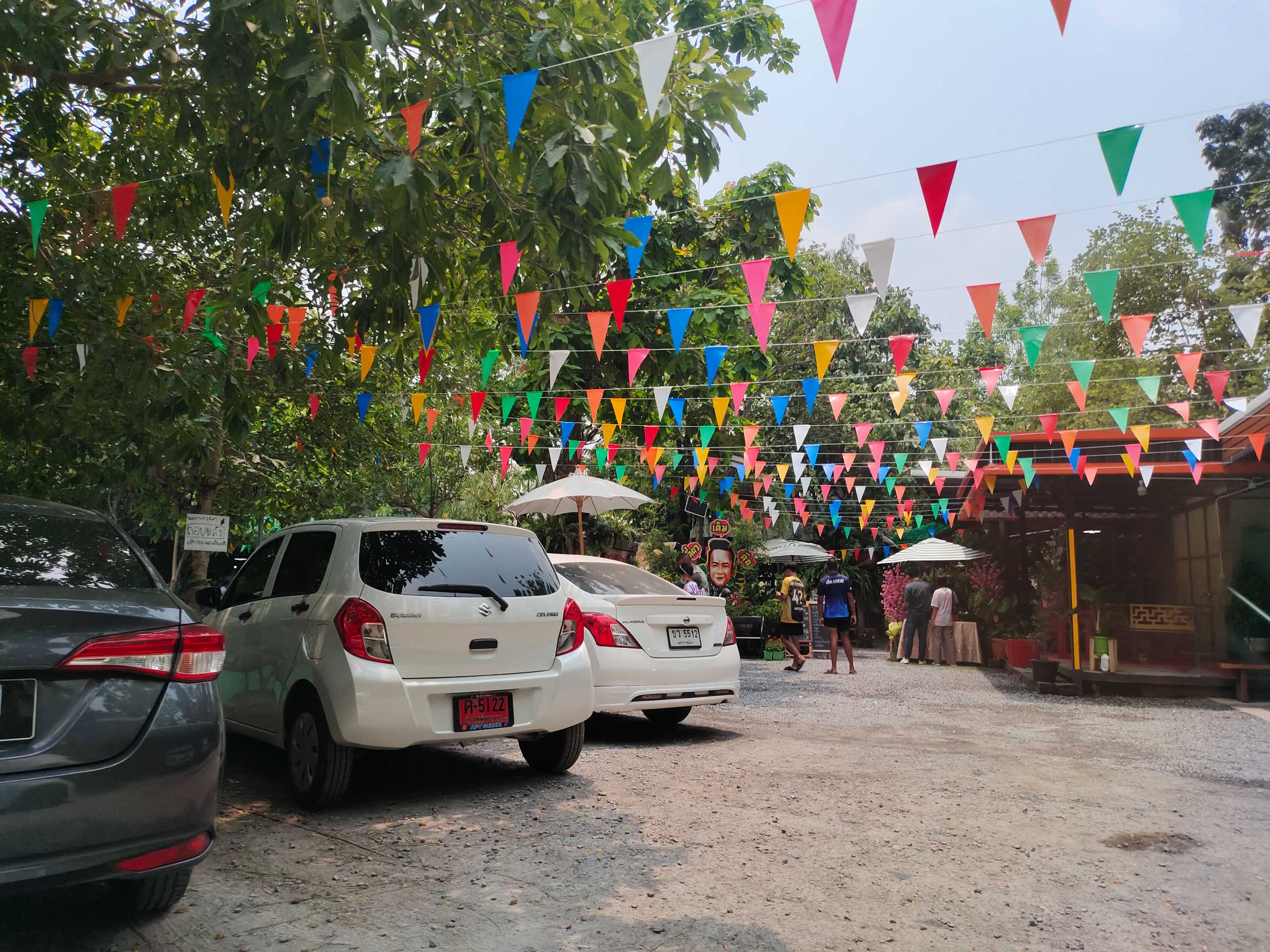 ร้านก๋วยเตี๋ยวเต็มตีน ก๋วยเตี๋ยวเจี๊ยบเชิญยิ้ม (44).jpg