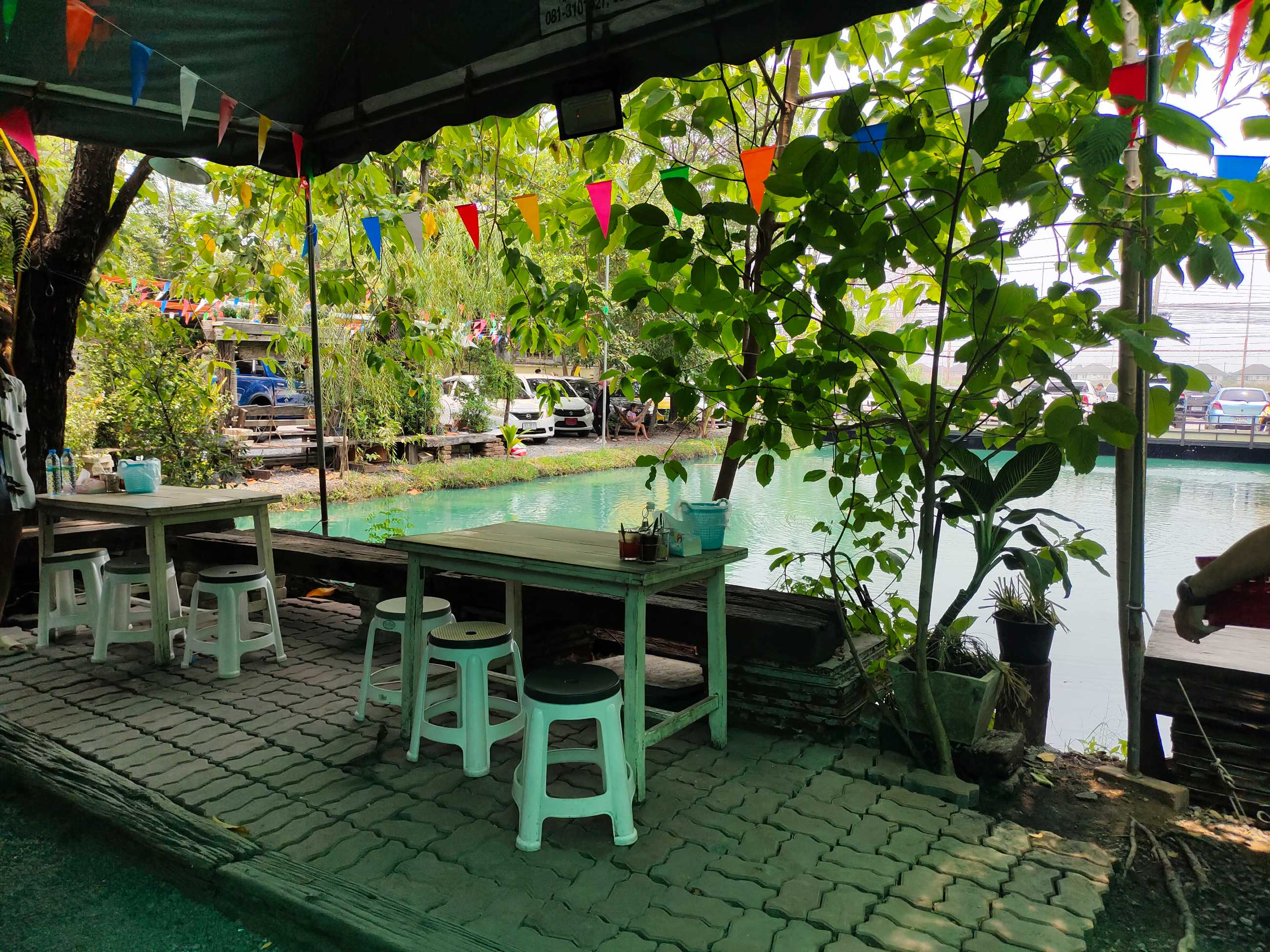 ร้านก๋วยเตี๋ยวเต็มตีน ก๋วยเตี๋ยวเจี๊ยบเชิญยิ้ม (41).jpg
