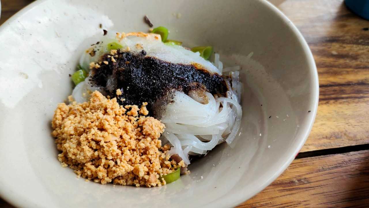 ก๋วยเตี๋ยวเรือ ป.ประทีป สาขานานาเพลส jadtrip (15).jpg
