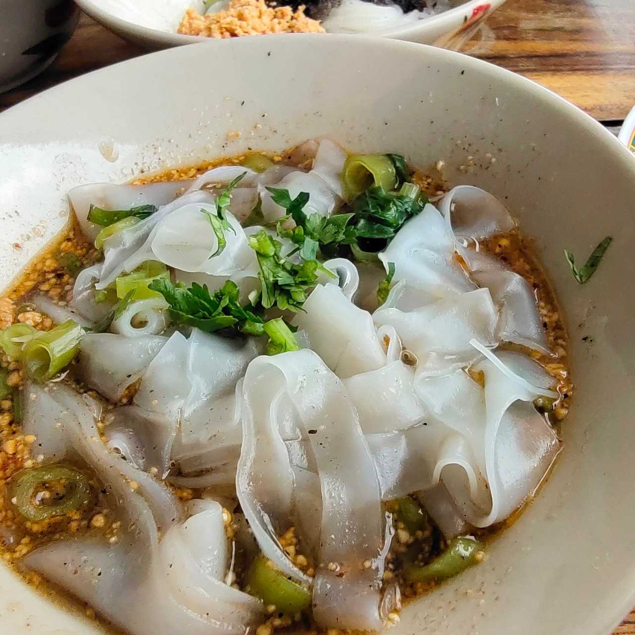ก๋วยเตี๋ยวเรือ ป.ประทีป สาขานานาเพลส jadtrip (9).jpg