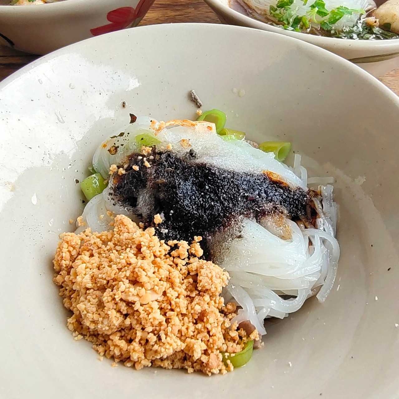 ก๋วยเตี๋ยวเรือ ป.ประทีป สาขานานาเพลส jadtrip (12).jpg