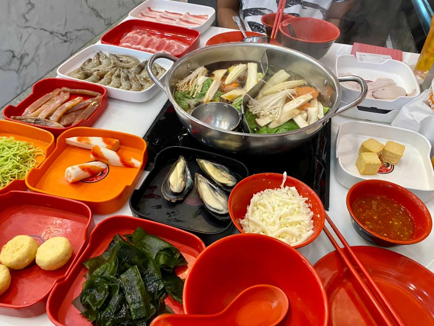 สุกี้ตี๋น้อย มีนบุรี  (1).jpg