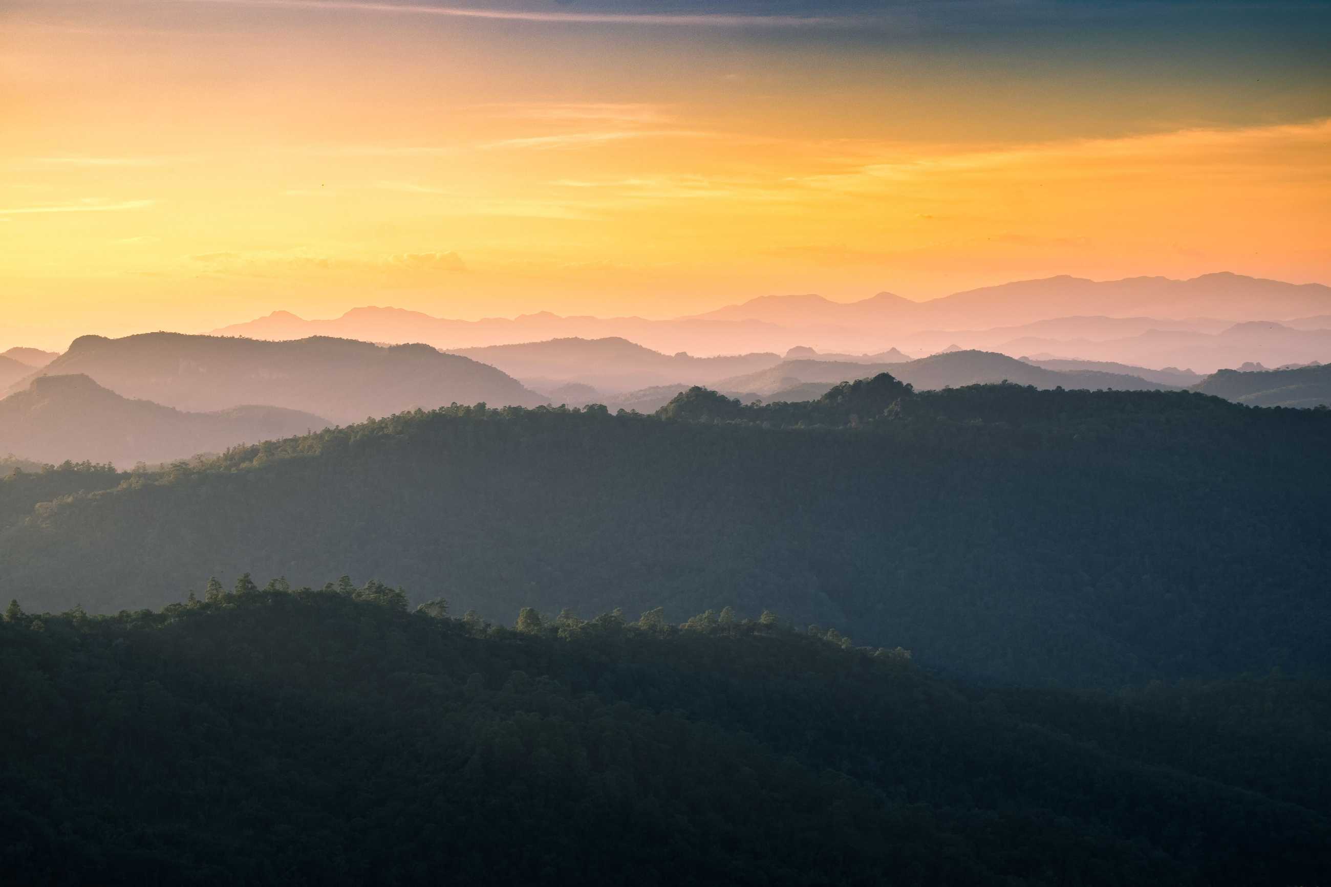 viewpoint-landscape-mountain-range_jadtrip.com.jpg