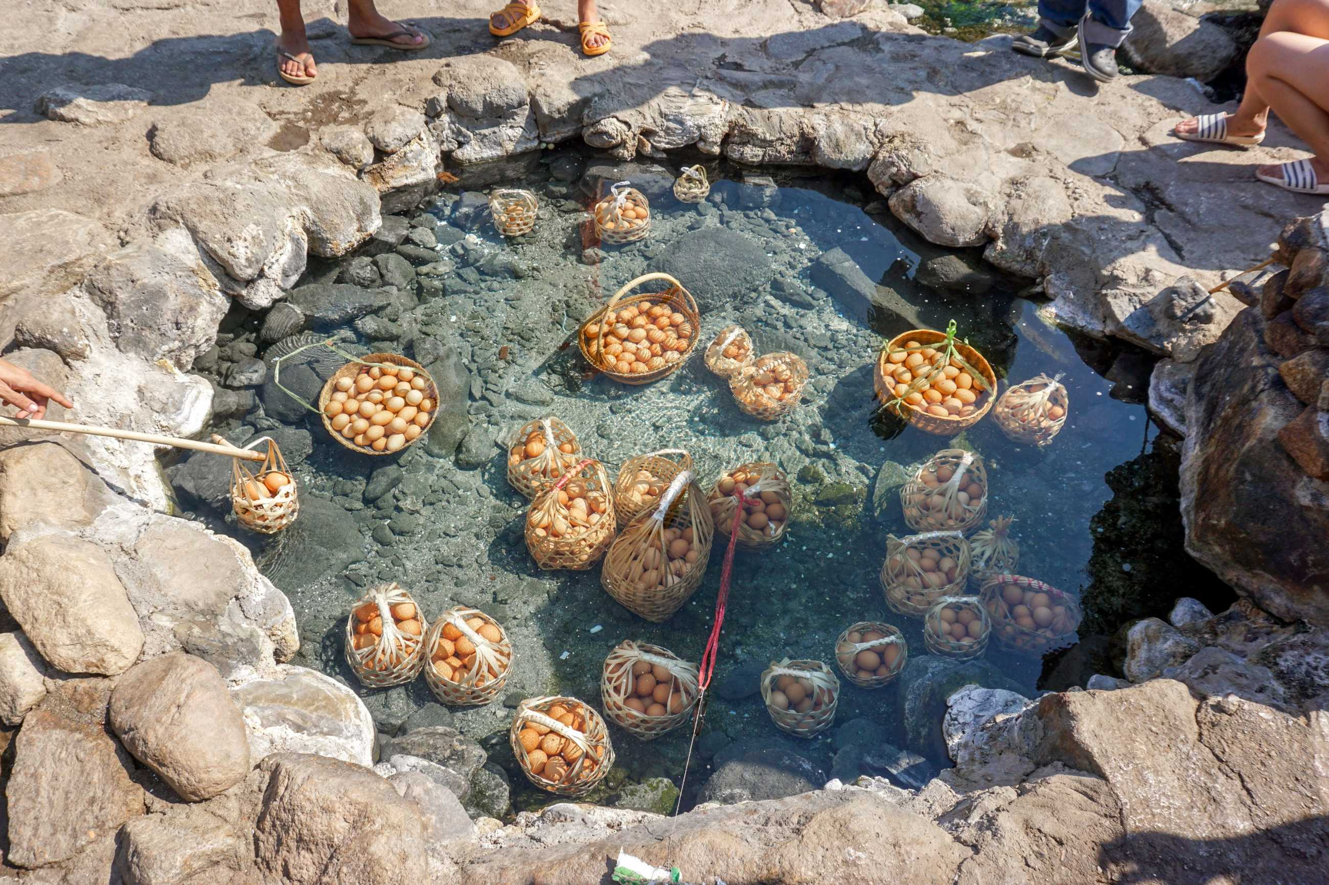 chicken-eggs-basket-tourists-boiled-mineral-natural-hot-water-chae-son-national-.jpg