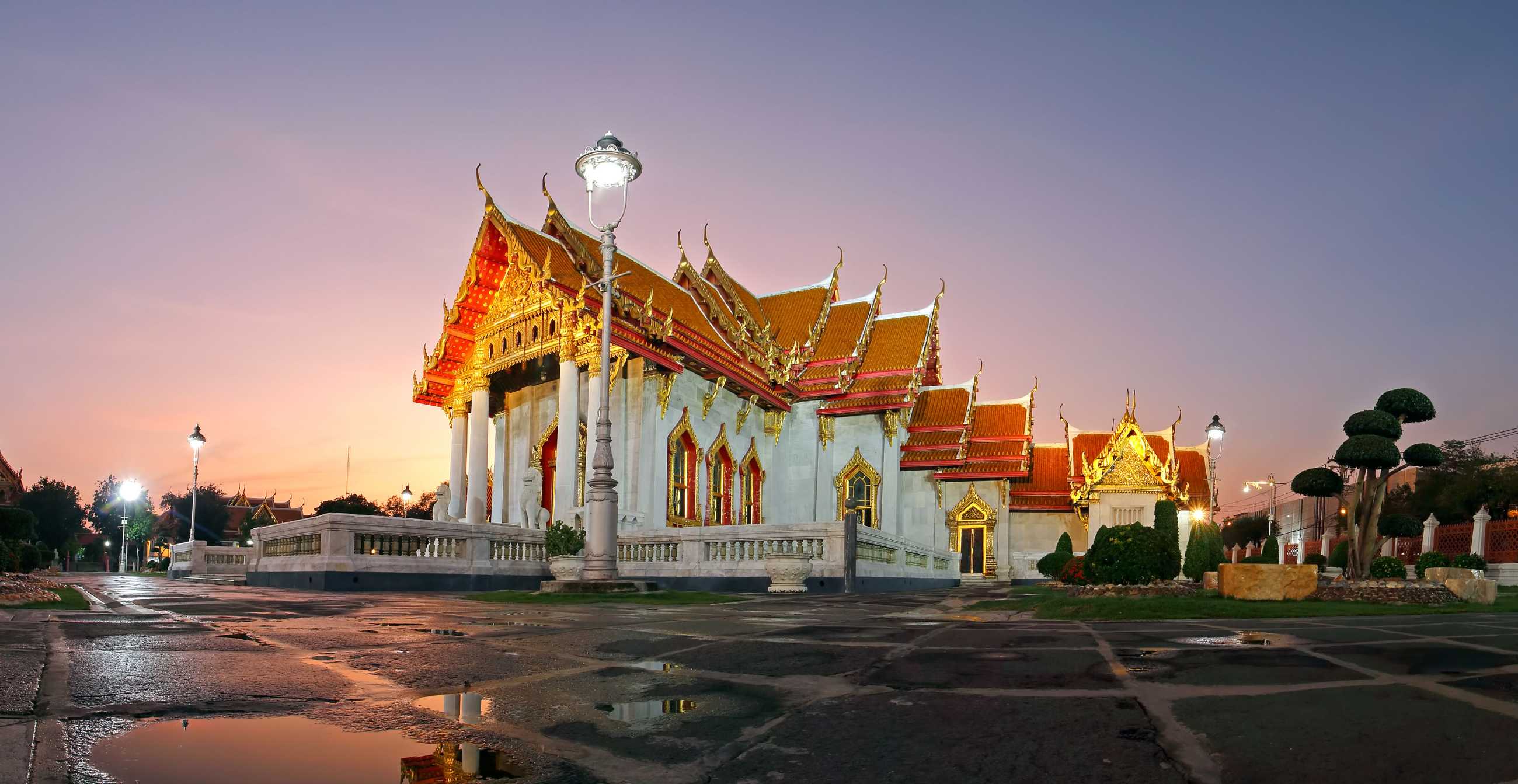 wat-benchamabophit-marble-temple-sunset-bangkok-thailand_jadtrip.com.jpg
