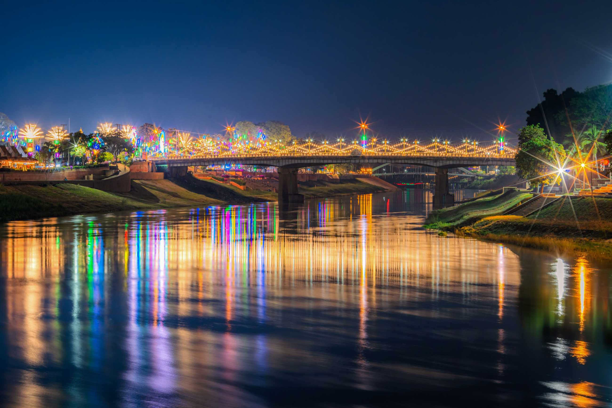 beautiful-light-nan-river-night-bridge-naresuan-bridge-road-realm-naresuan-great.jpg