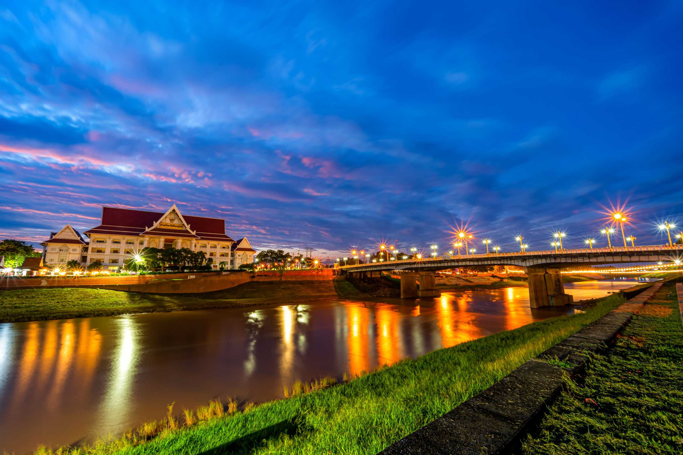 natural-evening-view-nan-river-naresuan-bridge-park-relaxing-walking-jogging-exe.jpg