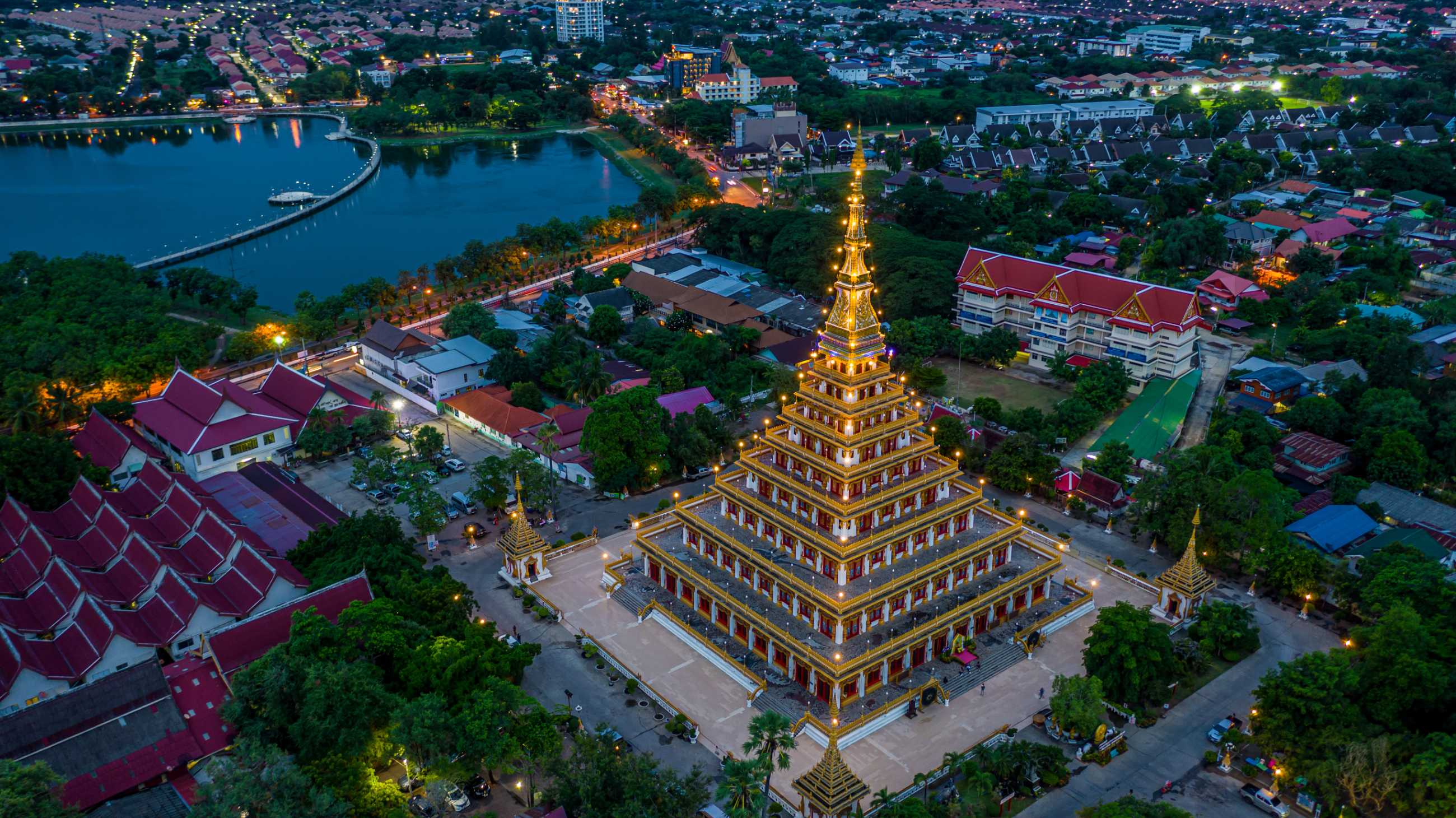 aerial-view-phra-mahathat-kaen-nakhon-wat-nong-wang-khon-kaen-thailand (1)_jadtrip.jpg